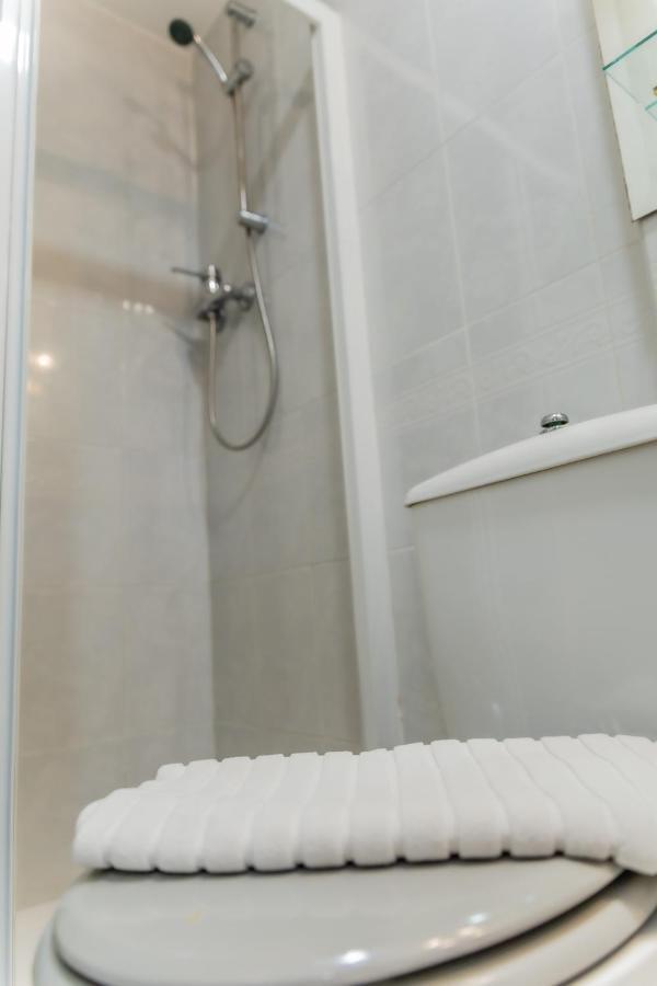 Villalonquéjar Hostal - Restaurante La Buena Villa By Vivere Stays מראה חיצוני תמונה