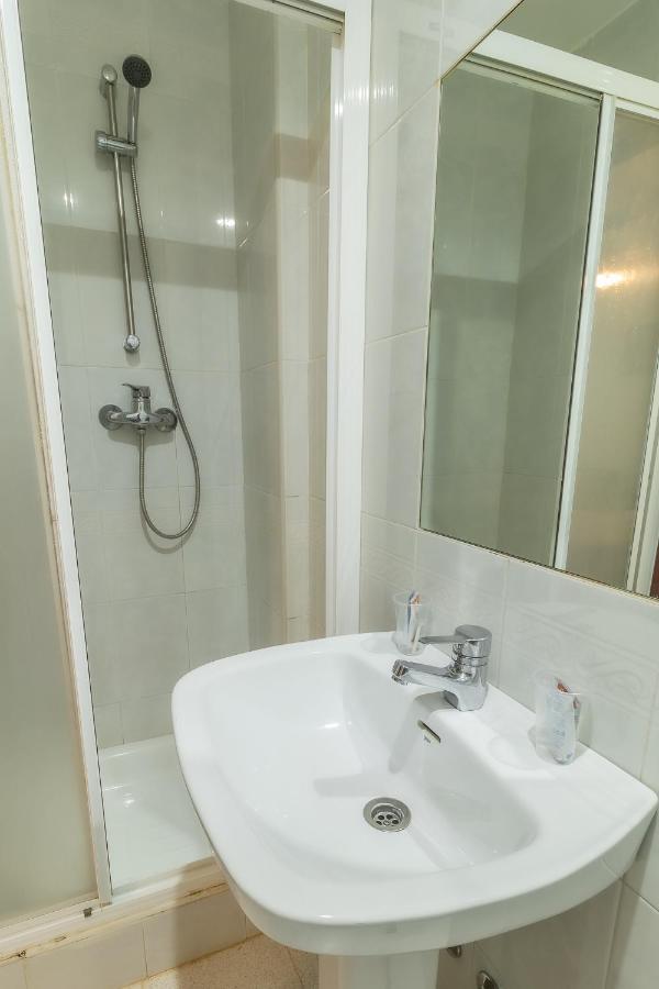 Villalonquéjar Hostal - Restaurante La Buena Villa By Vivere Stays מראה חיצוני תמונה