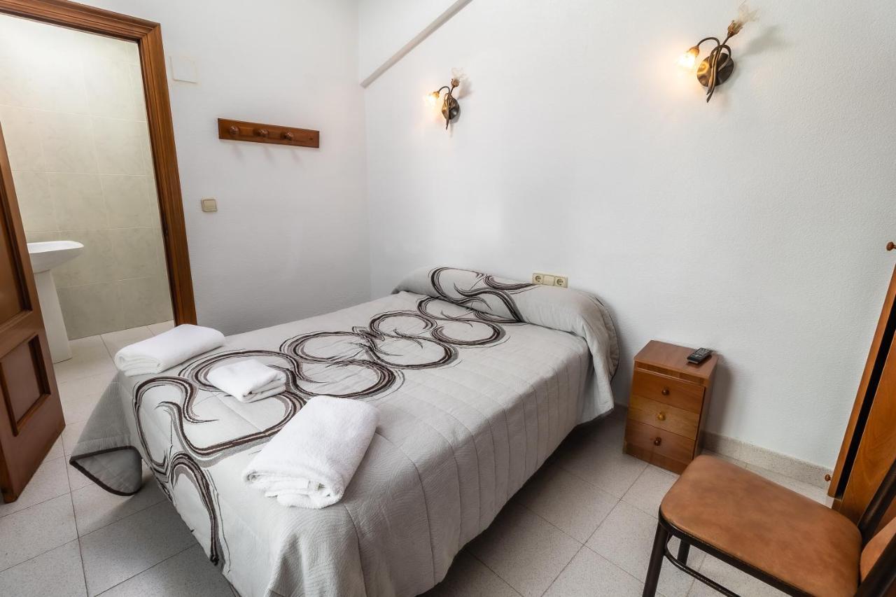 Villalonquéjar Hostal - Restaurante La Buena Villa By Vivere Stays מראה חיצוני תמונה