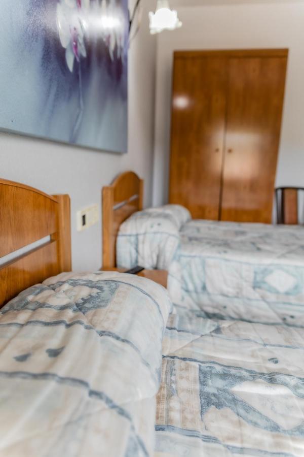 Villalonquéjar Hostal - Restaurante La Buena Villa By Vivere Stays מראה חיצוני תמונה