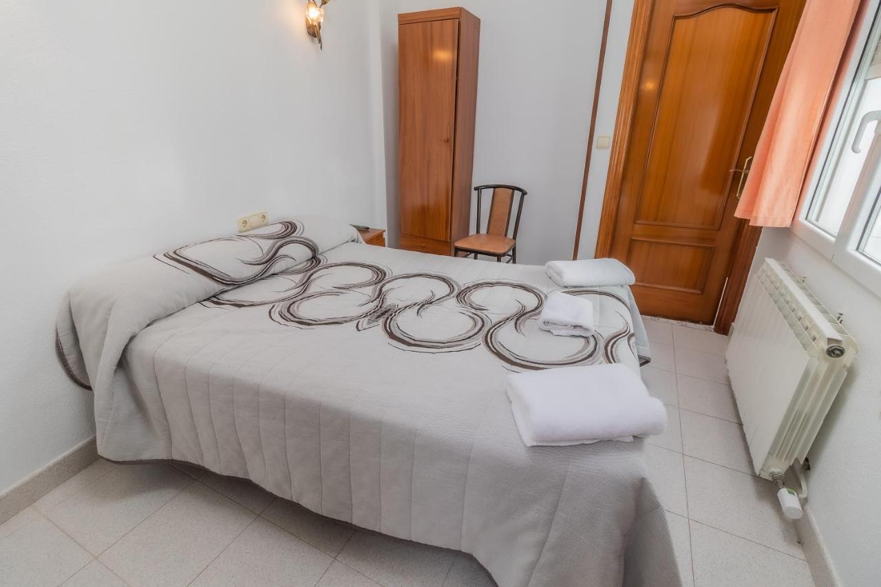 Villalonquéjar Hostal - Restaurante La Buena Villa By Vivere Stays מראה חיצוני תמונה
