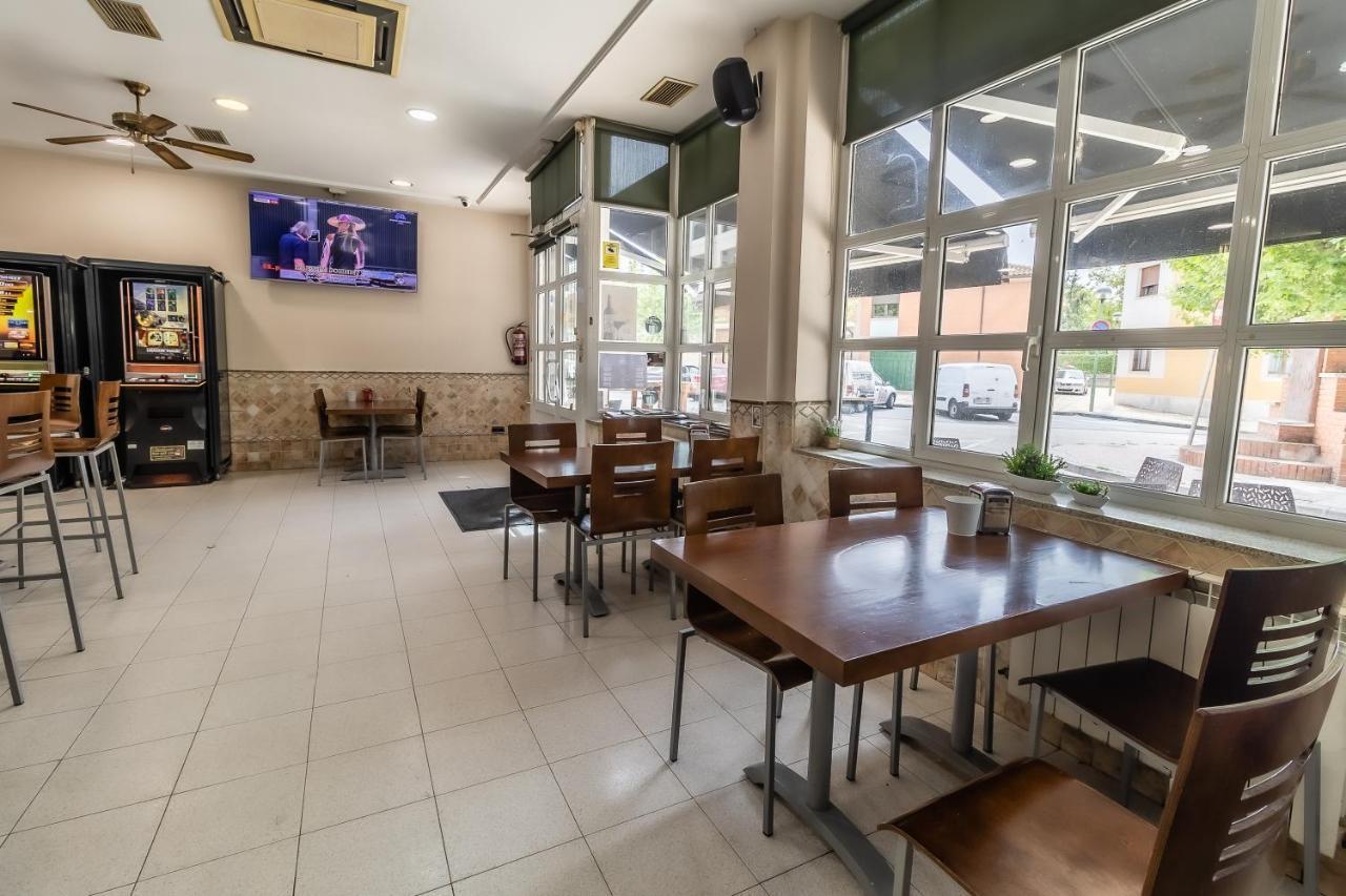 Villalonquéjar Hostal - Restaurante La Buena Villa By Vivere Stays מראה חיצוני תמונה