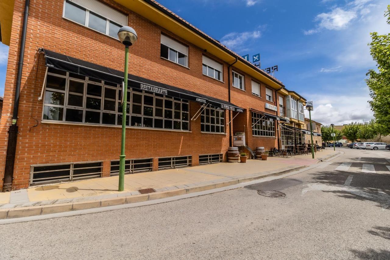 Villalonquéjar Hostal - Restaurante La Buena Villa By Vivere Stays מראה חיצוני תמונה