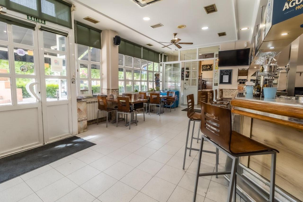 Villalonquéjar Hostal - Restaurante La Buena Villa By Vivere Stays מראה חיצוני תמונה