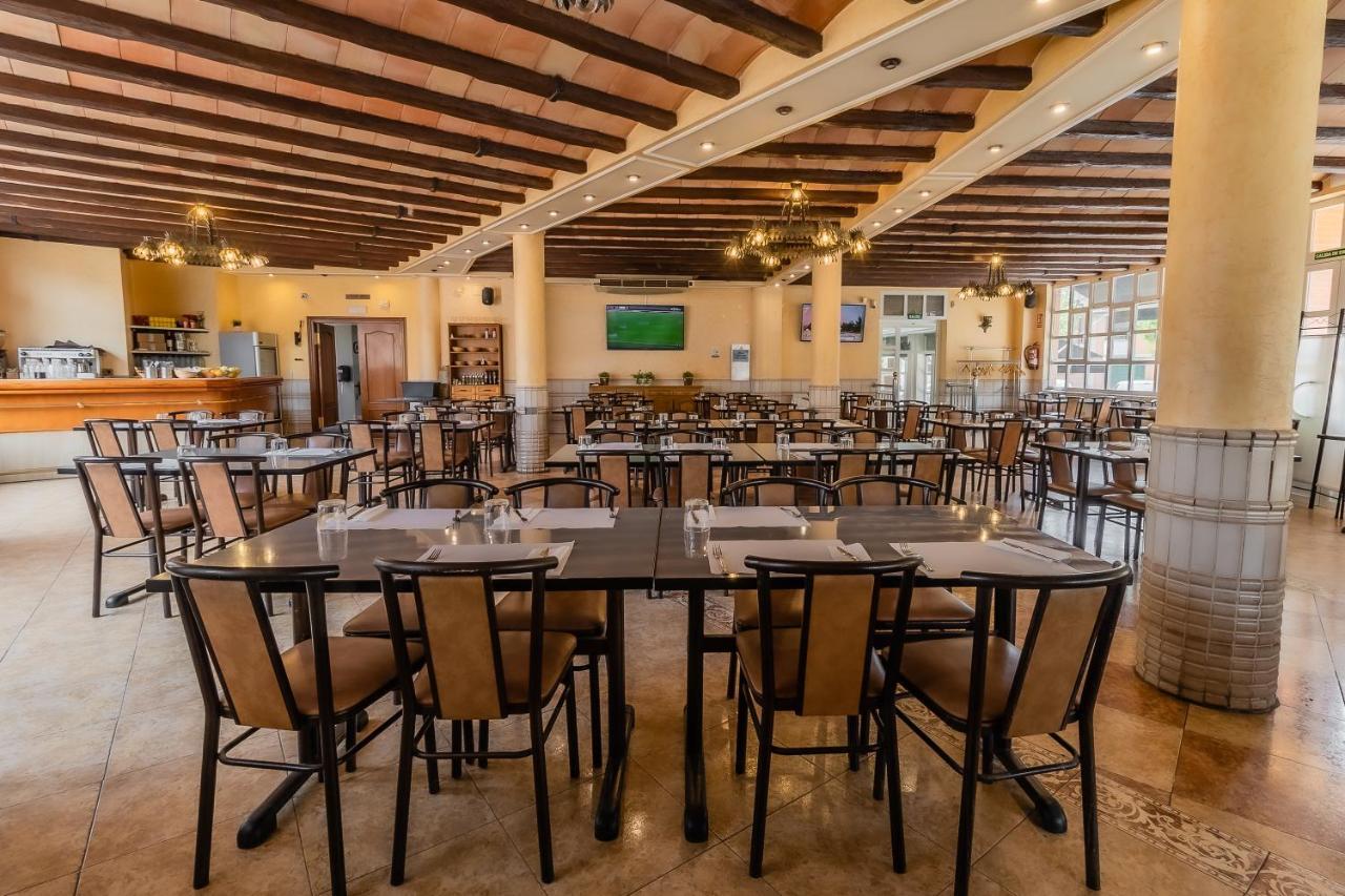 Villalonquéjar Hostal - Restaurante La Buena Villa By Vivere Stays מראה חיצוני תמונה